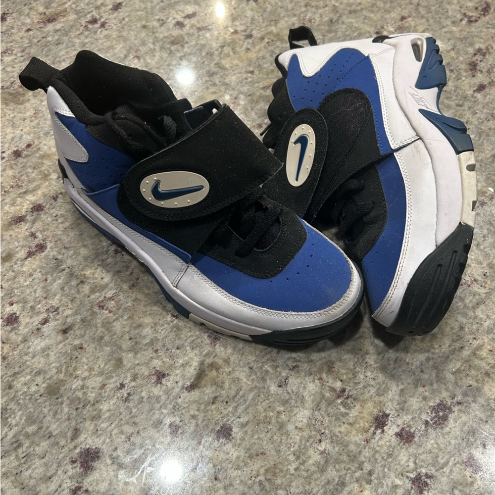 Nike Blue and Black Athletic Sneakers with Strap